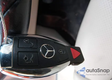 2019 Mercedes-Benz Glc 300 z USA, uszkodzony, nr VIN WDC0G4JB7K1004878